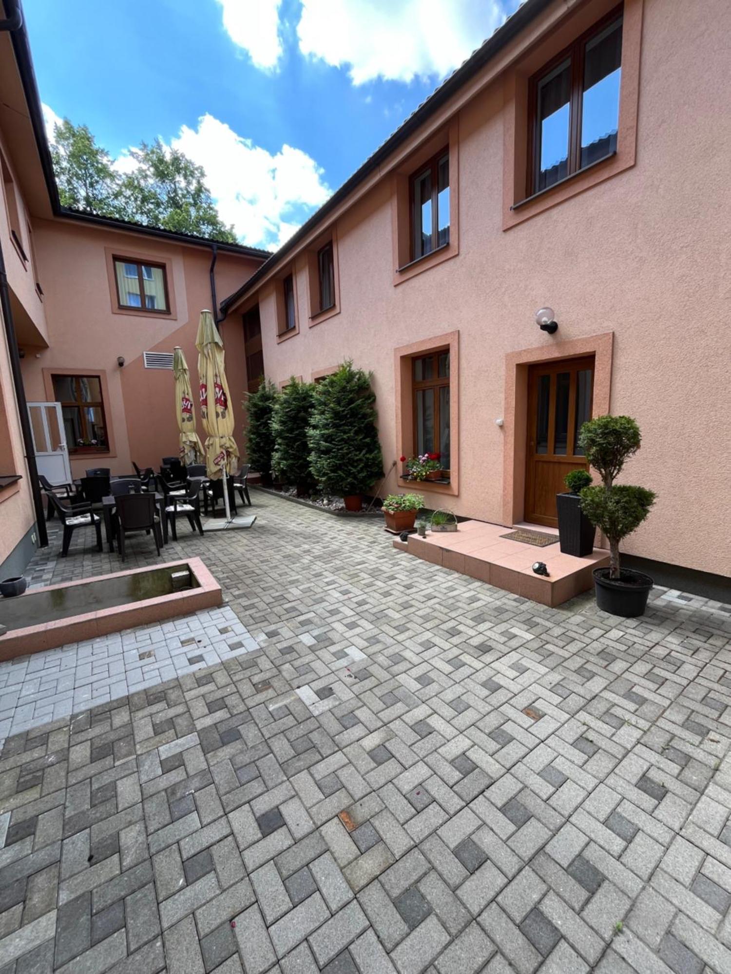 Garni Hotel Tatramonti Poprad Ngoại thất bức ảnh