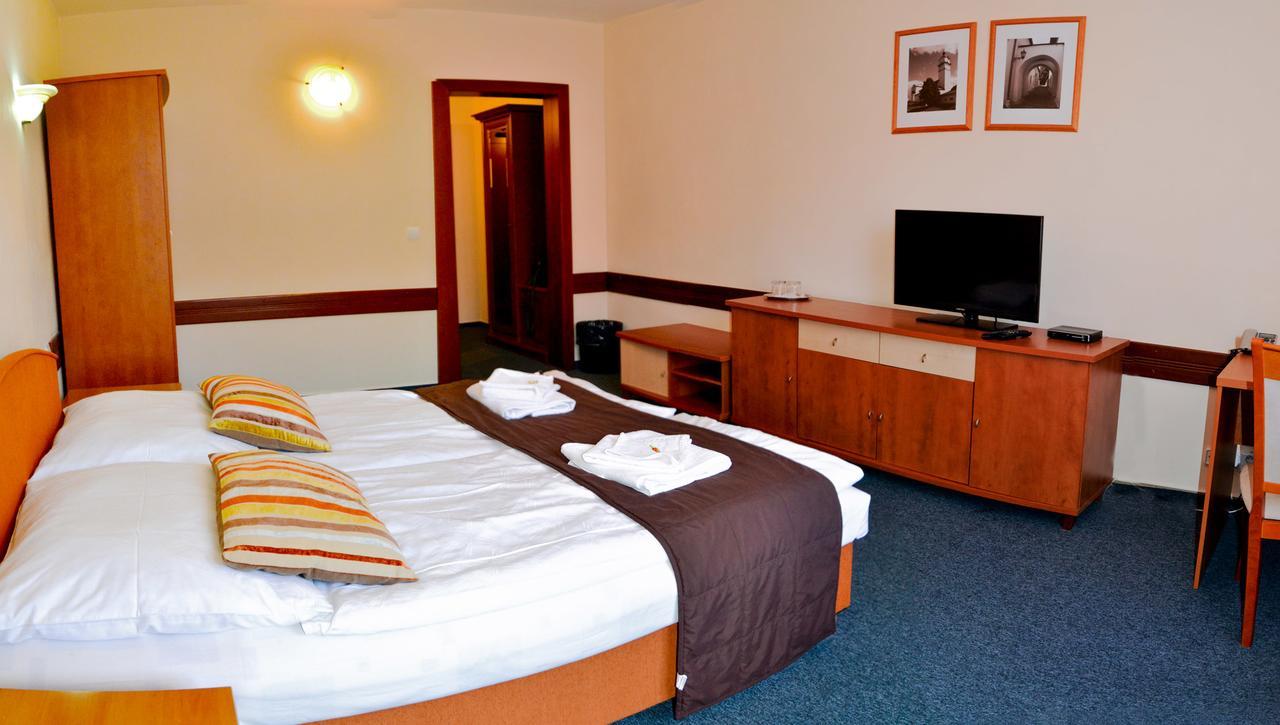 Garni Hotel Tatramonti Poprad Ngoại thất bức ảnh