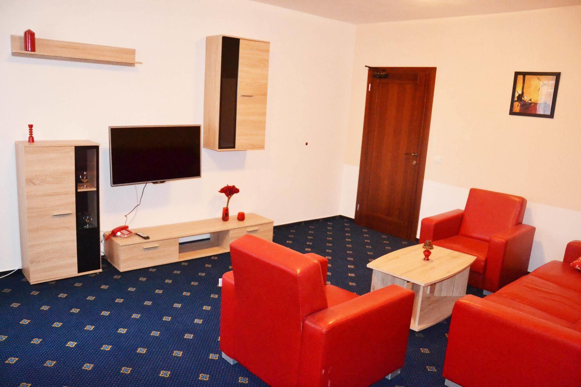 Garni Hotel Tatramonti Poprad Ngoại thất bức ảnh
