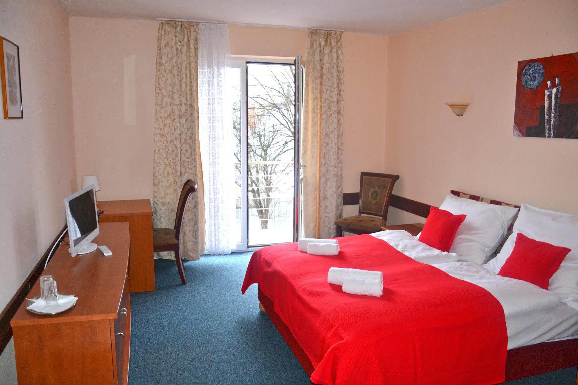 Garni Hotel Tatramonti Poprad Ngoại thất bức ảnh